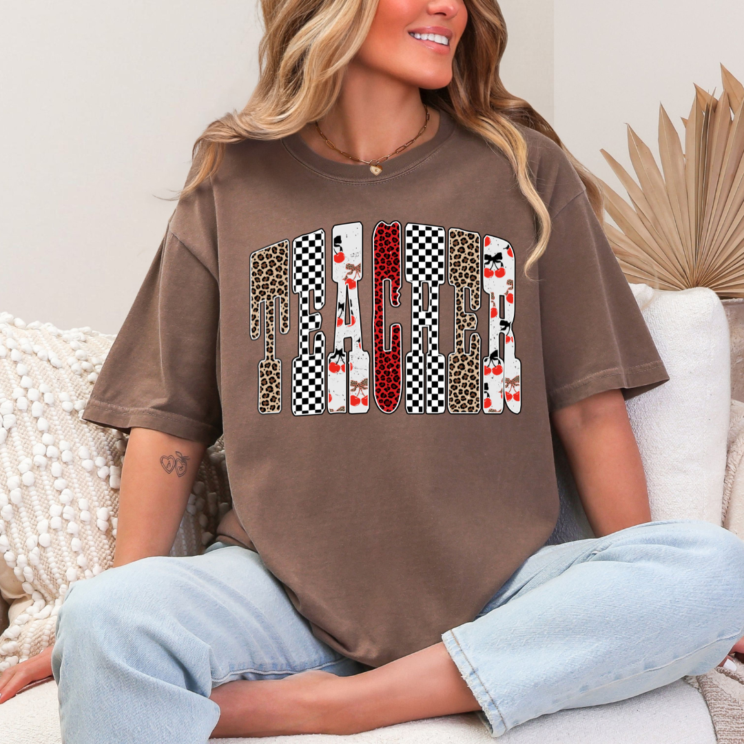 RETRO TEACHER TEE