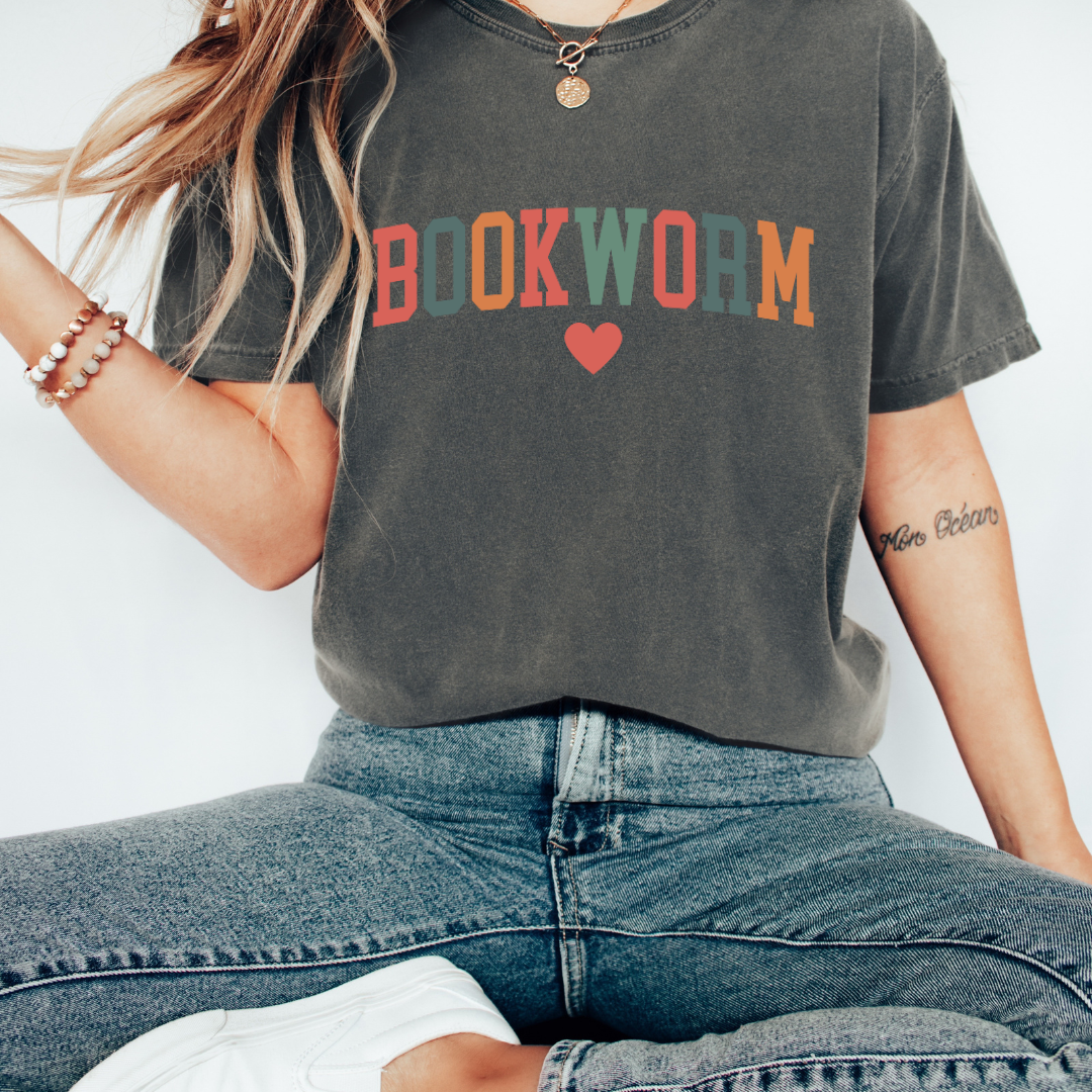 BOOKWORM TEE